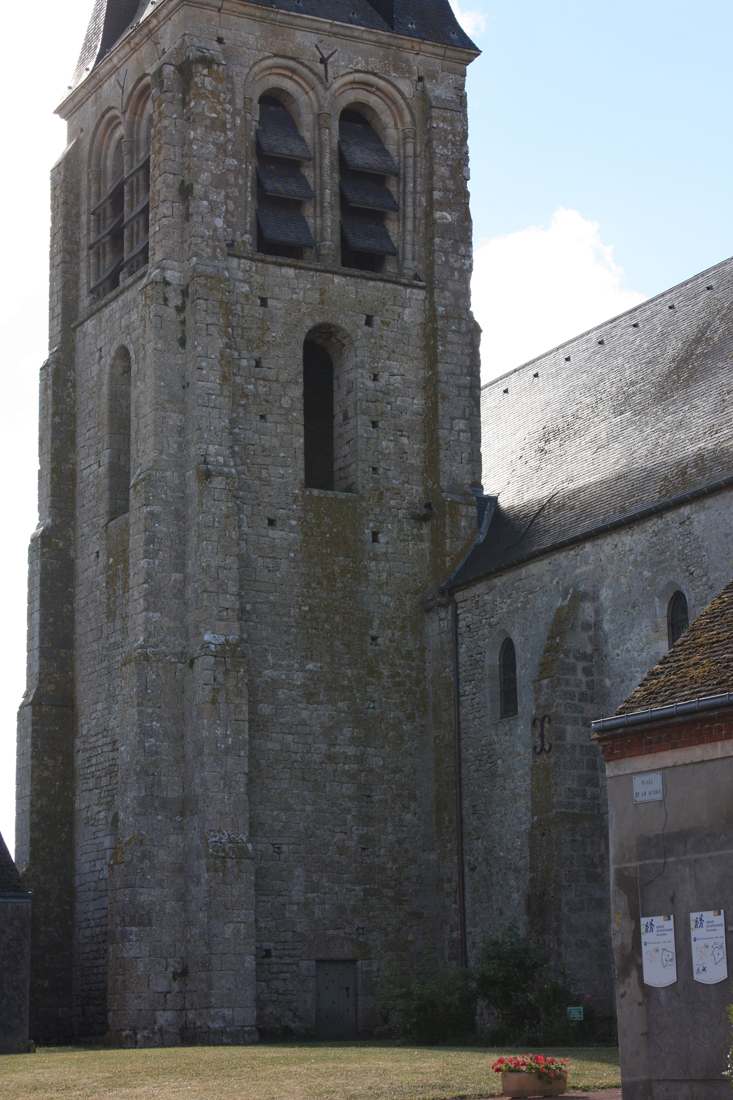 Eglise Saint-Loup  France Centre-Val de Loire Loiret Bromeilles 45390