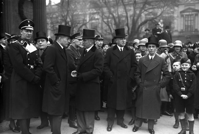 File:Bundesarchiv Bild 102-00796, Berlin, Volkstrauertag, Reichsregierung.jpg