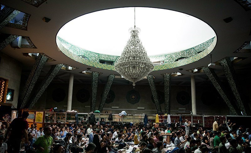 File:Iʿtikāf in the Tehran University (2016).jpg