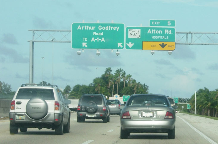 File:I-195 exit 5.jpg