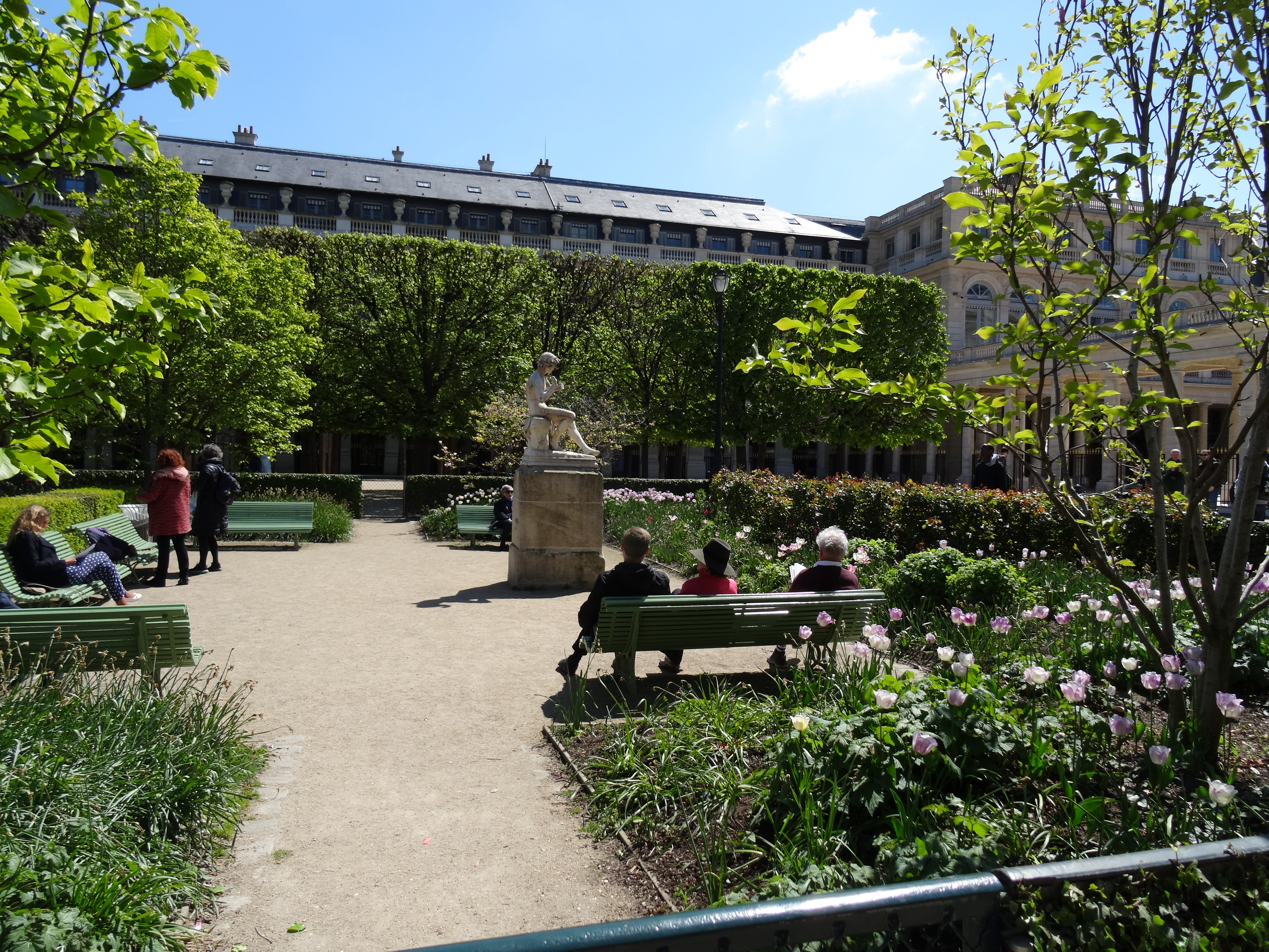 File Jardin Palais Royal 28441904061 Jpg Wikimedia Commons
