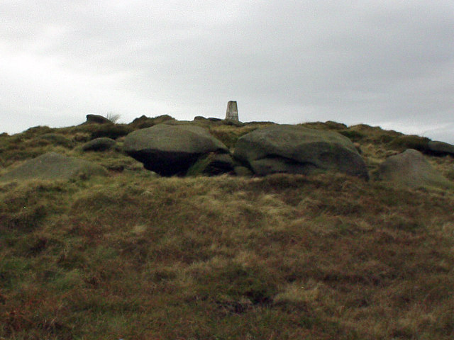 Lad Law, summit of Boulsworth Hill - geograph.org.uk - 113140