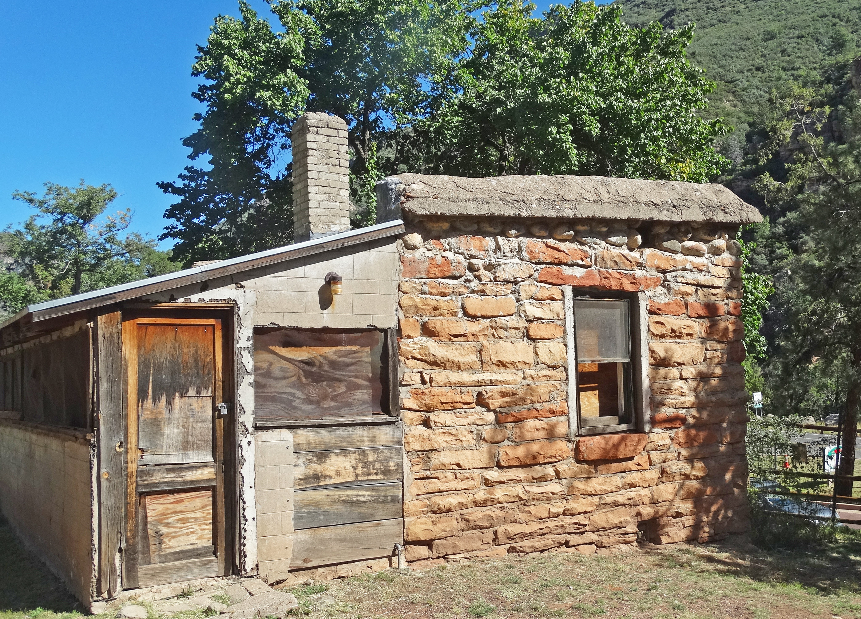 File Old Tourist Cabins Oak Creek Canyon Az 9 15 22033004531