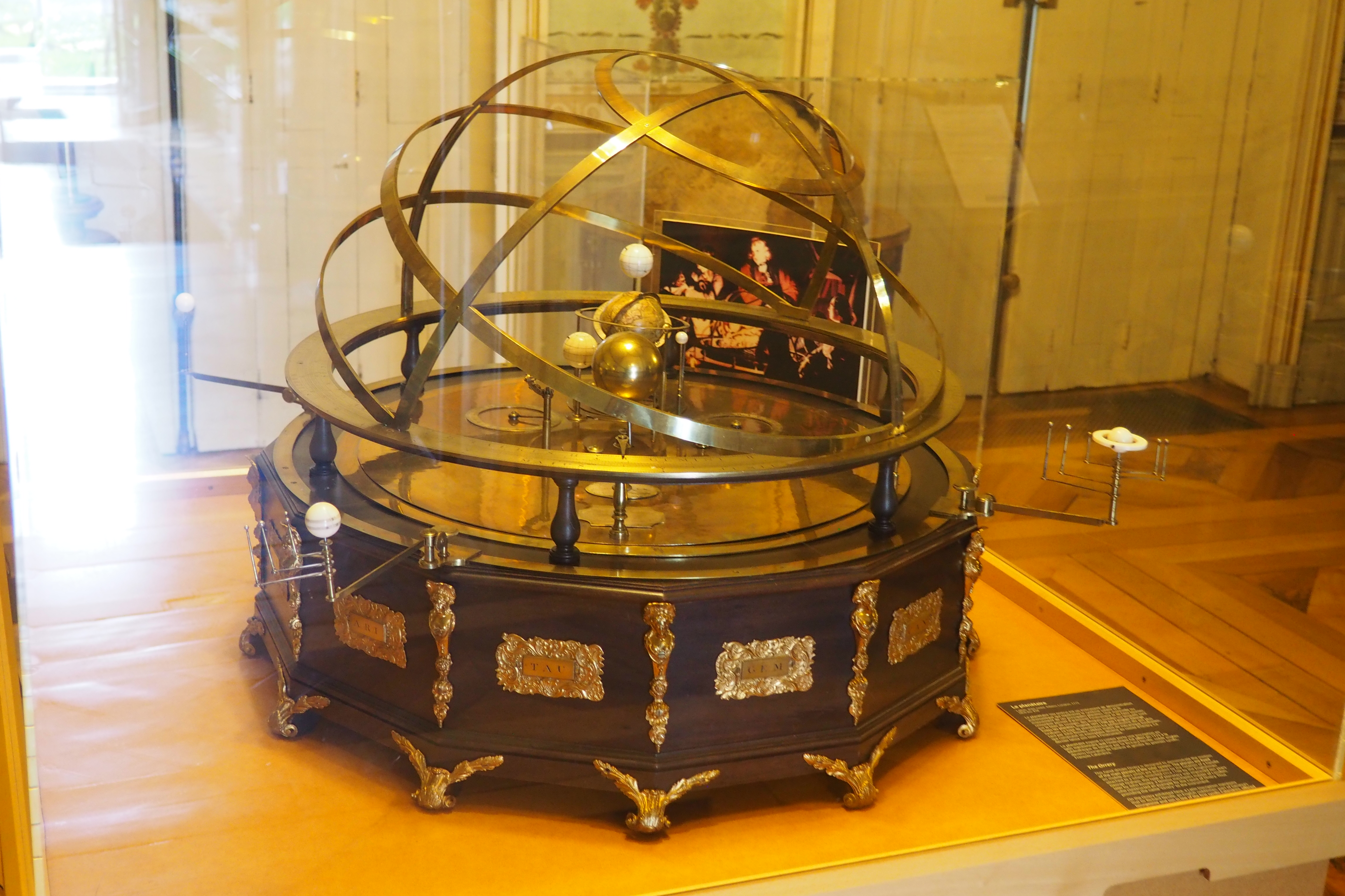 Orrery - Wikipedia