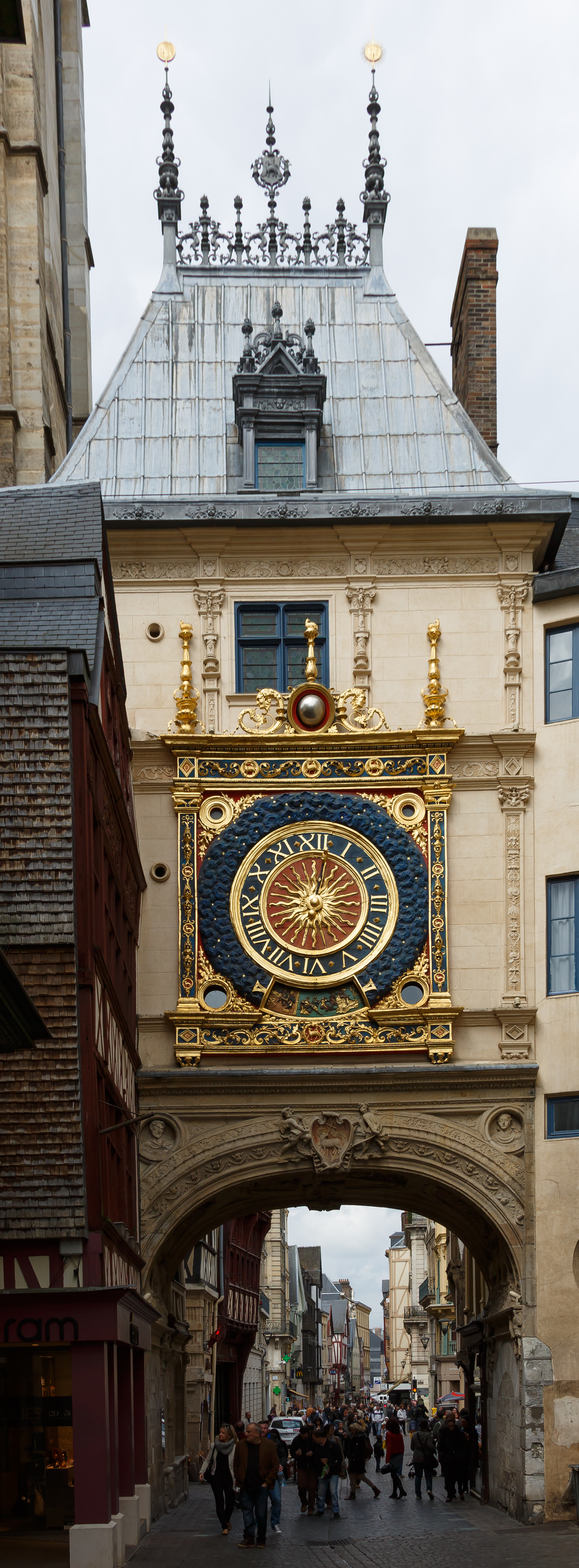 Great clock. Большие часы (Gros horloge),. The Clock Rouen, France.