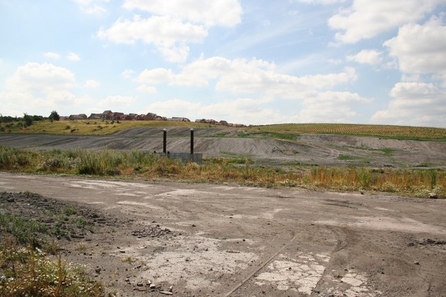 File:Silverwood Colliery spoil heap - geograph.org.uk - 210254.jpg