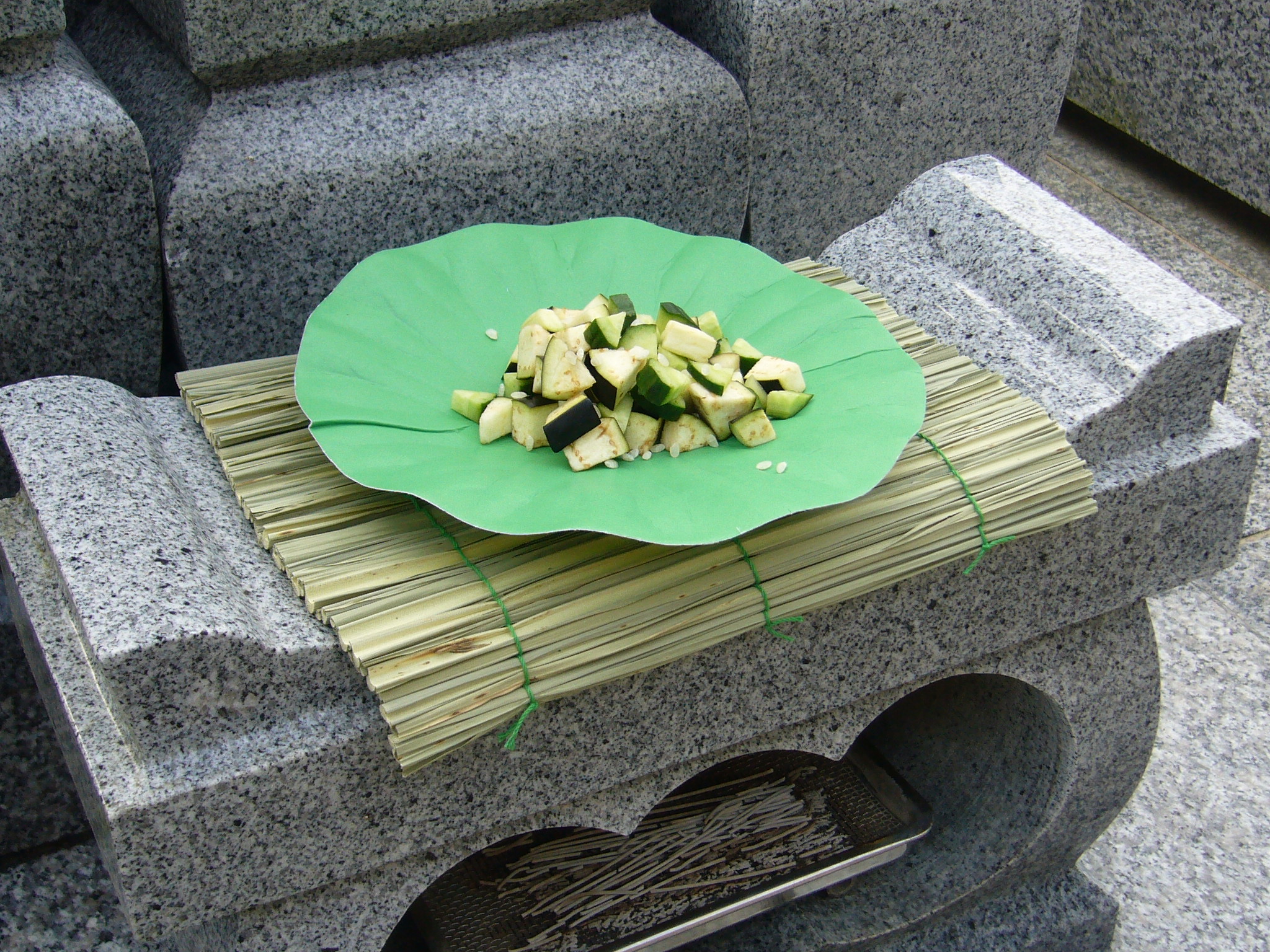 File:The offering of the Bon Festival,mizunoko,katori-city,japan