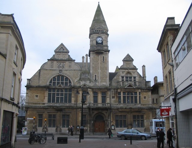 File:Trowbridge Town Hall - geograph.org.uk - 368293.jpg