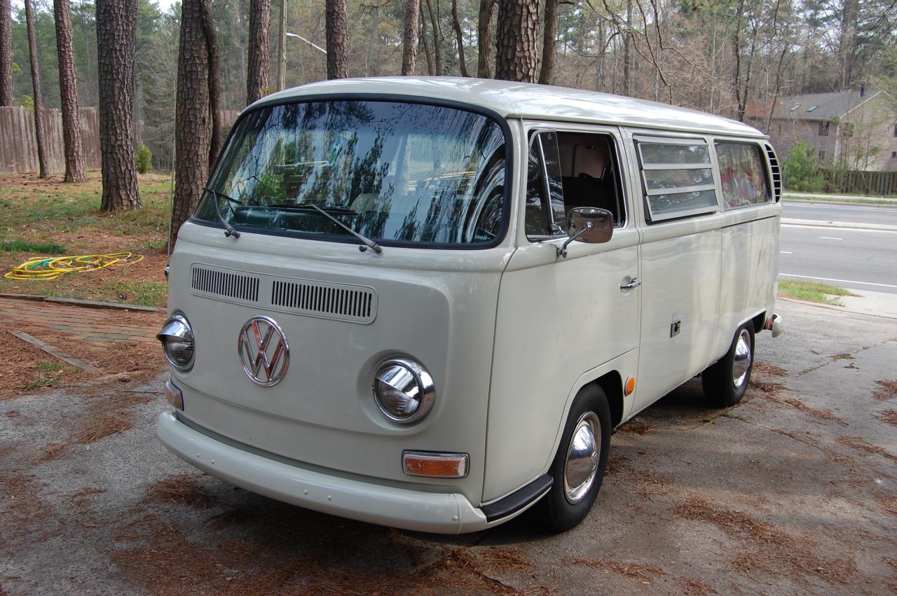 CC Twofer/QOTD: 1965 & 1977 Volkswagen Type 2 Transporter – The T1/T2  Kombilemma - Curbside Classic