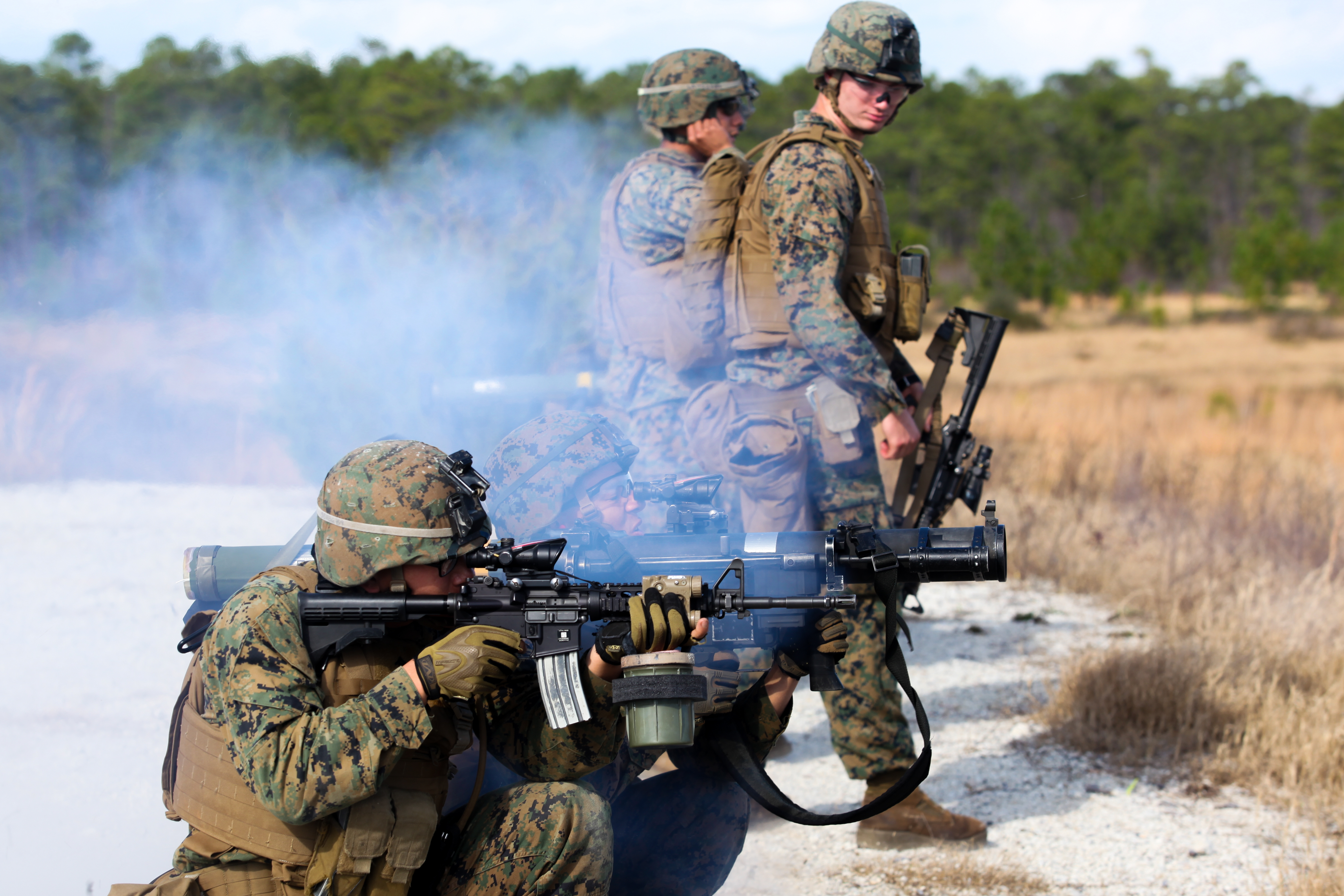 Getting crew. Mk153 SMAW. База морской пехоты Кэмп-Леджен. Мг 3 в КМП США. Marine Corps Base Camp dumbham.