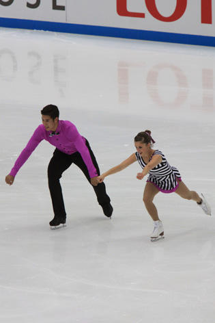 File:2009 NHK Trophy Pairs - Paige LAWRENCE - Rudi SWIEGERS - 5214a.jpg