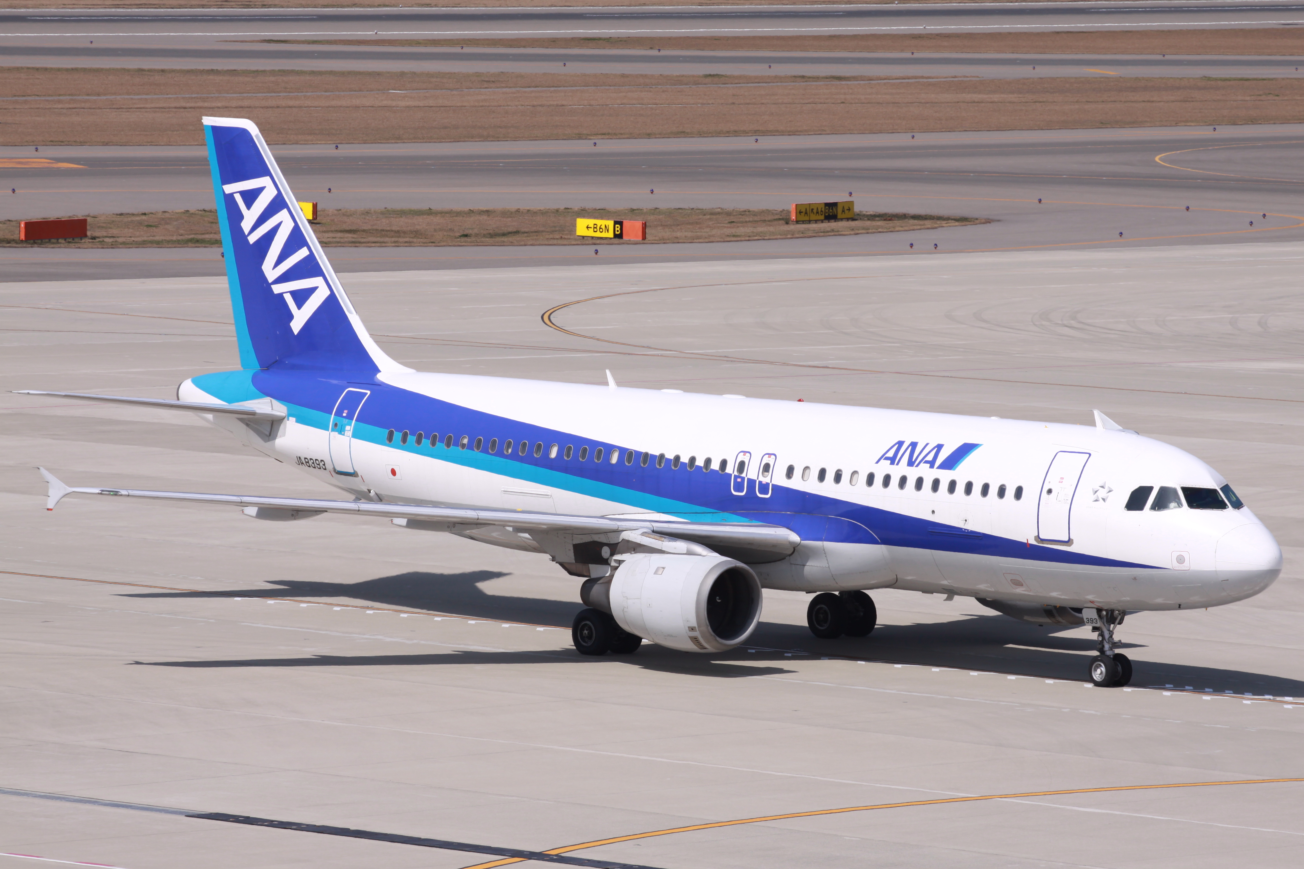 File:ANA A320-200(JA8393) (4563647420).jpg - Wikimedia Commons