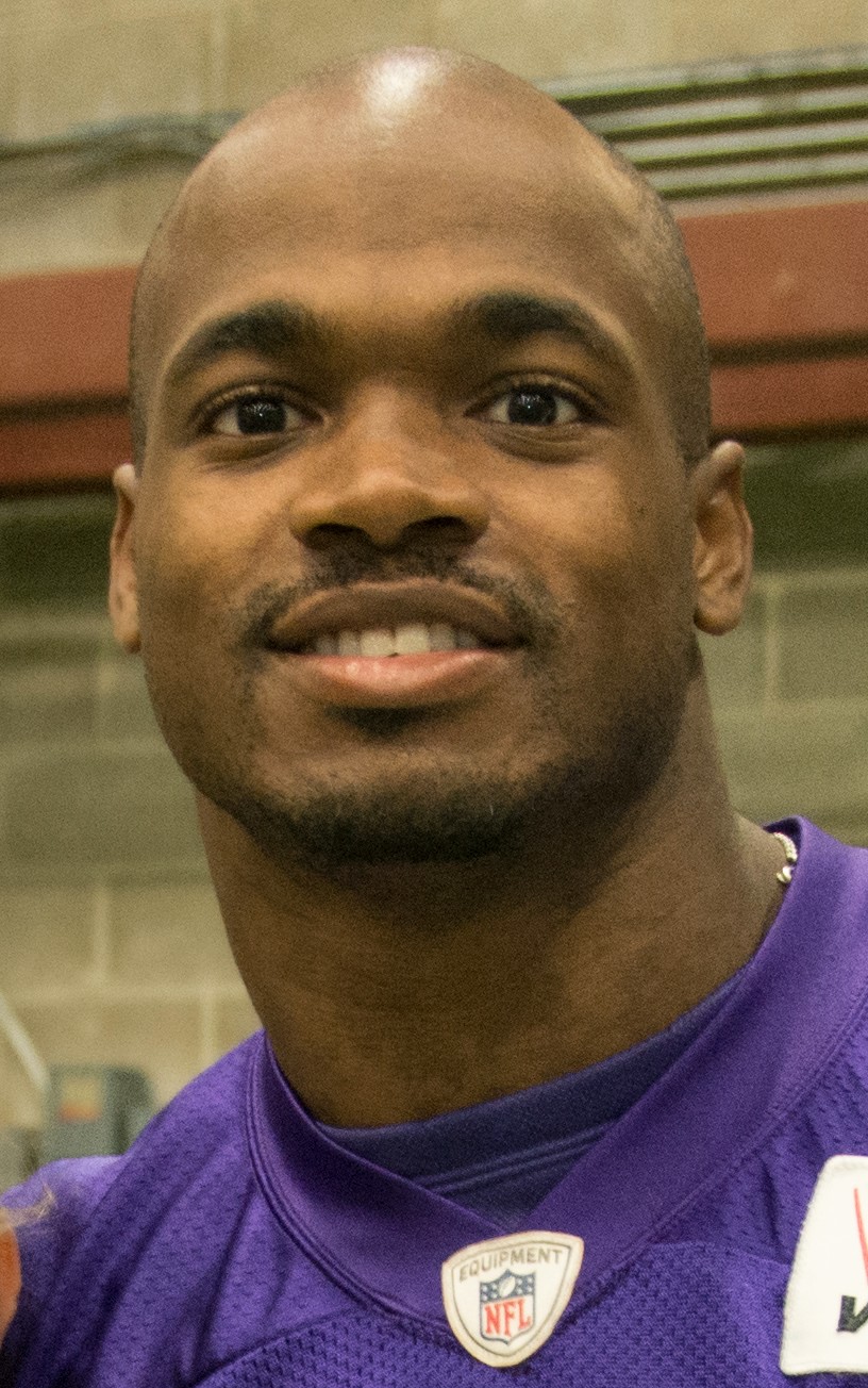 File:Adrian Peterson October 2013.jpg - Wikimedia Commons
