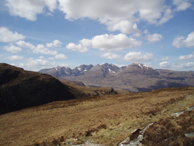 File:An Teallach in the distance - geograph.org.uk - 876417.jpg