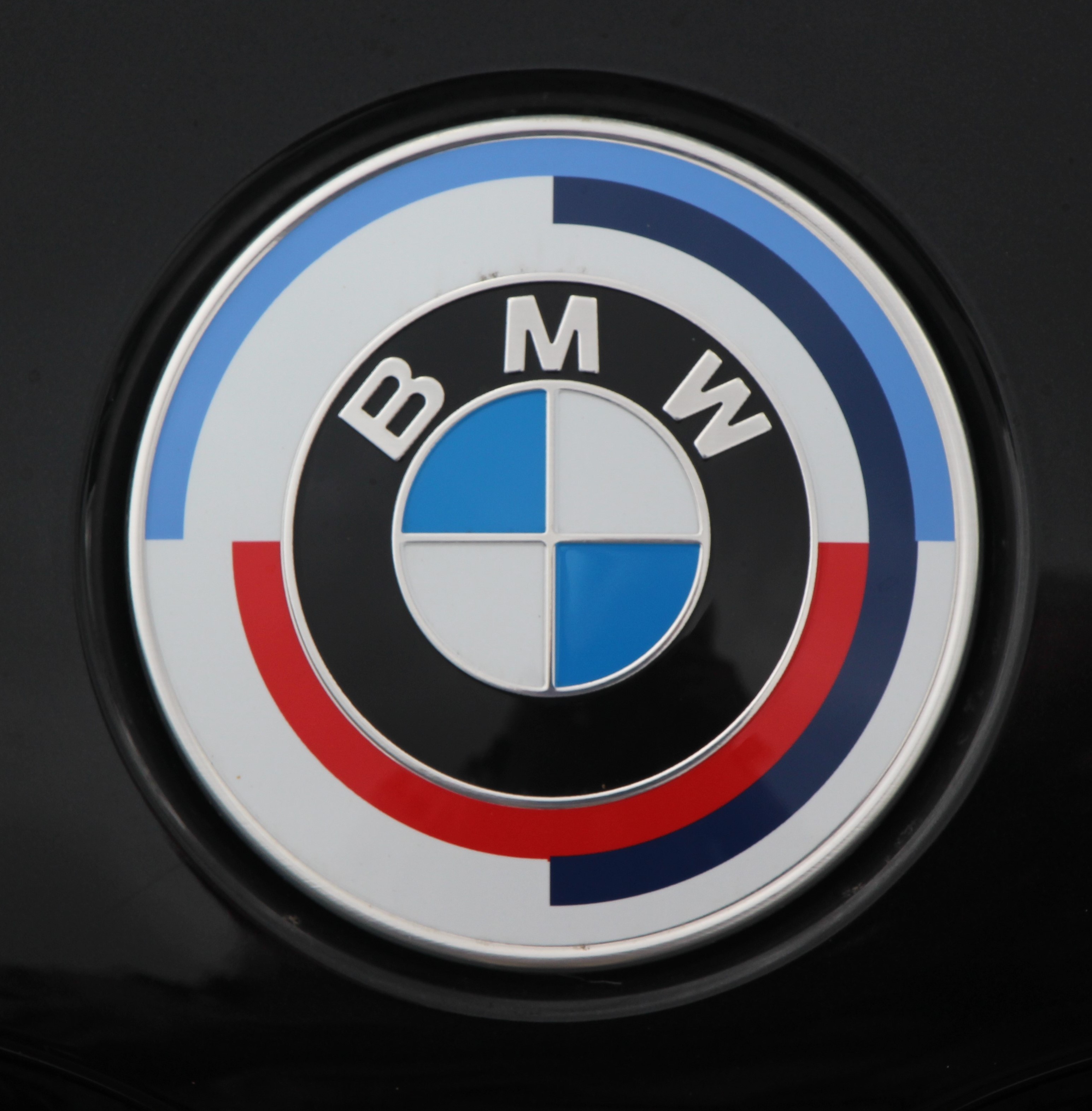 bmw logo black