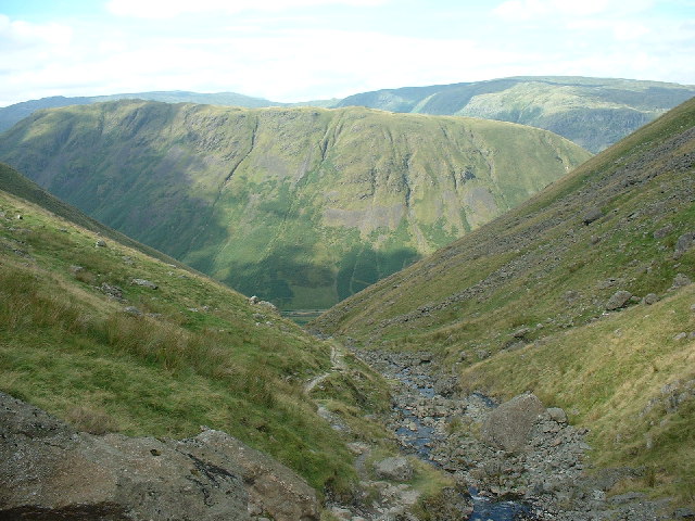 File:Descending Raise beck - geograph.org.uk - 91372.jpg