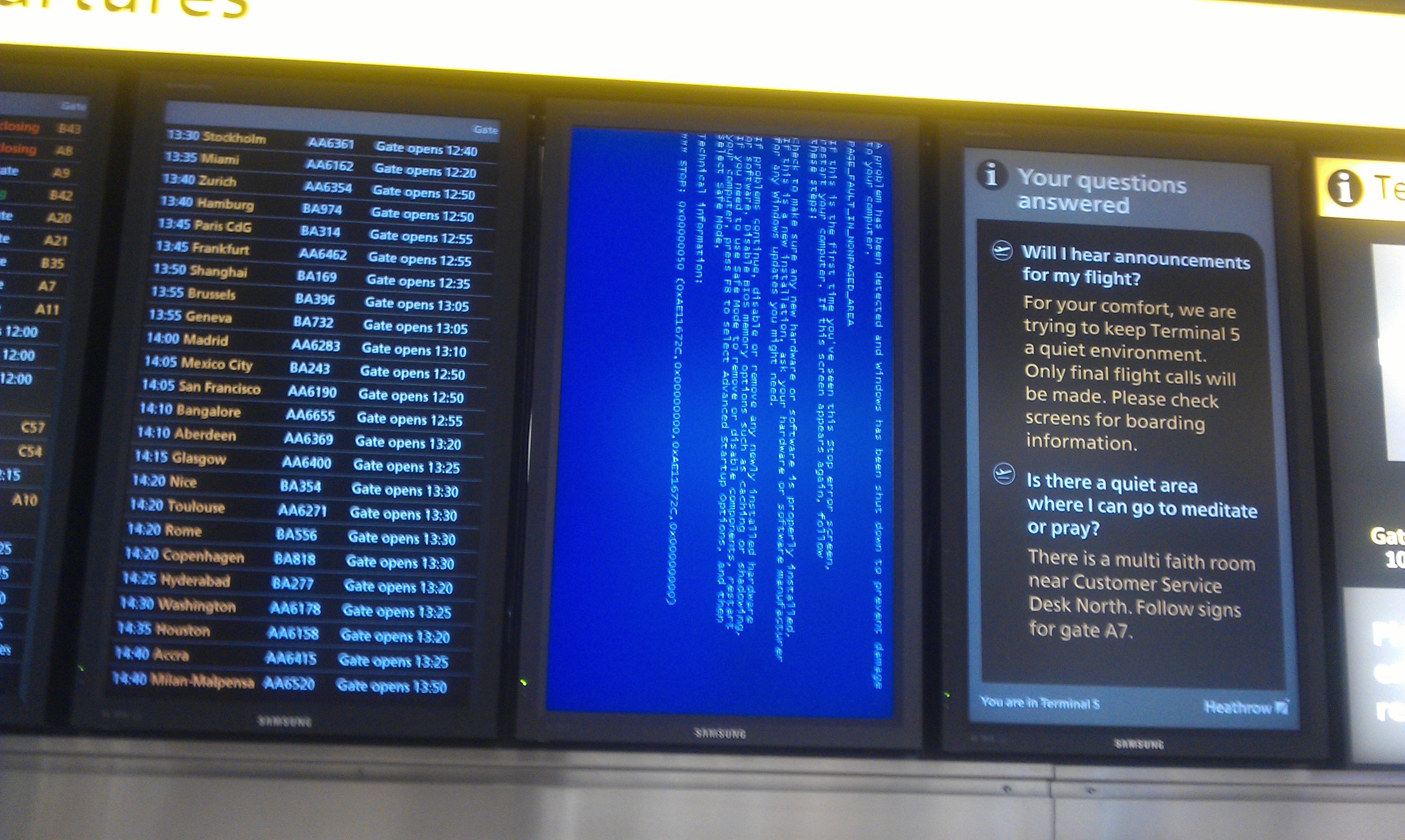 File Electronic Display With Windows Error Message Heathrow