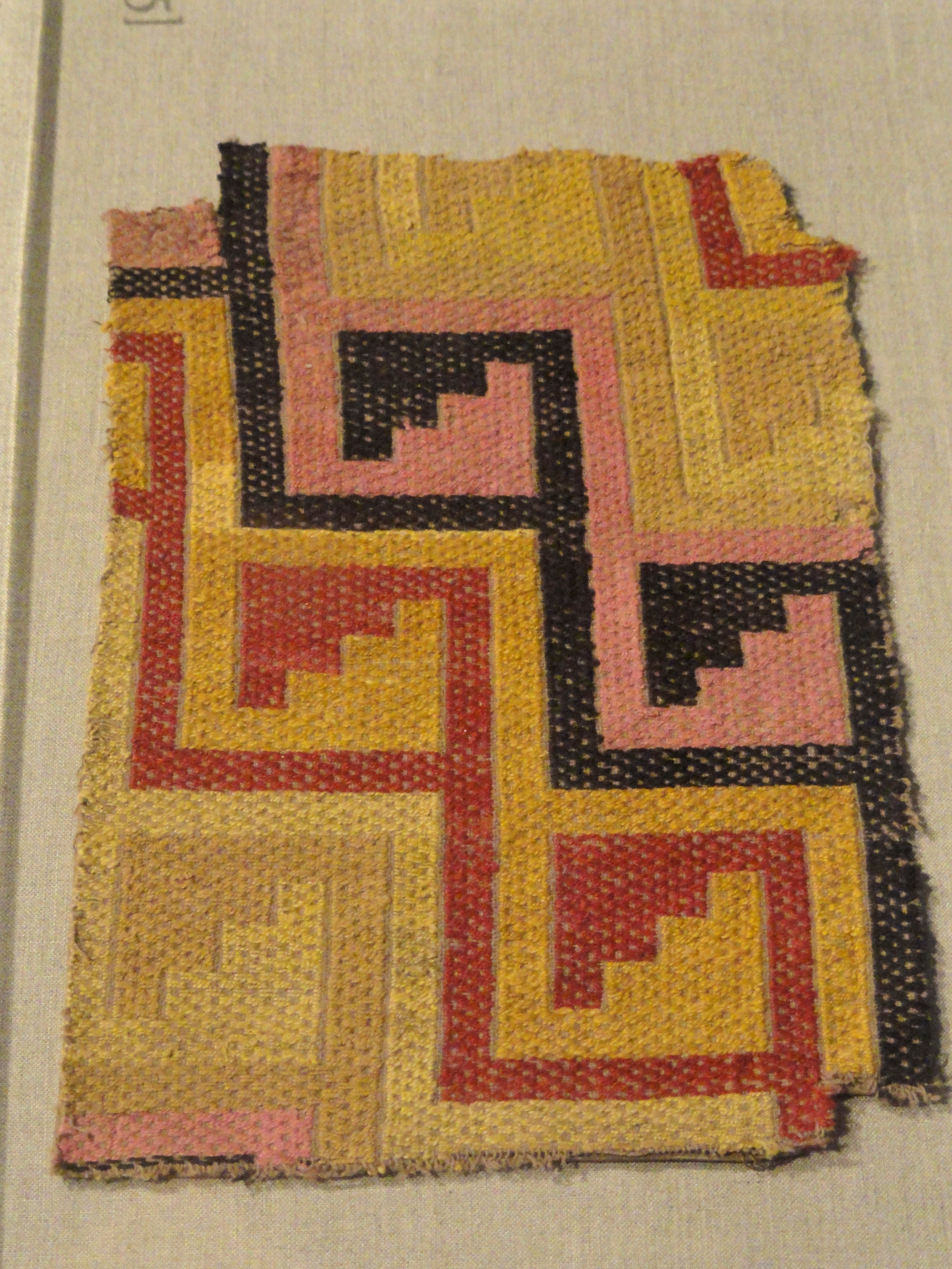 ancient peruvian textiles