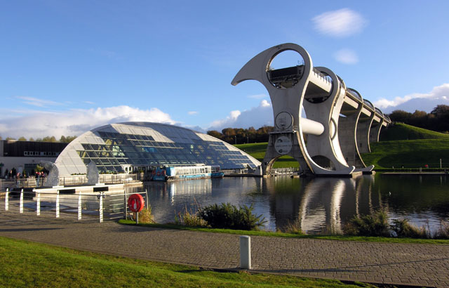 Falkirk Wheel - the lowdown - geograph.org.uk - 1404698