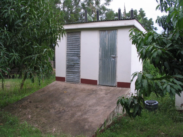 File:Family toilet (7748759674).jpg