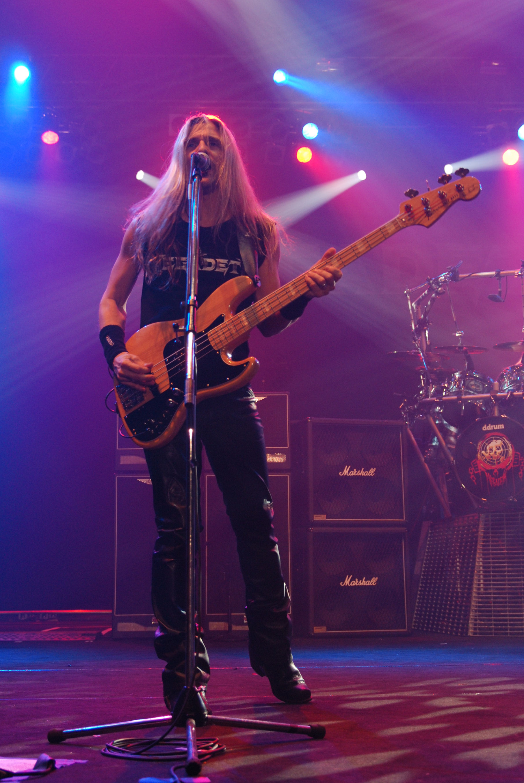File:Metalmania 2008 Megadeth James LoMenzo 01.jpg - Wikimedia Commons