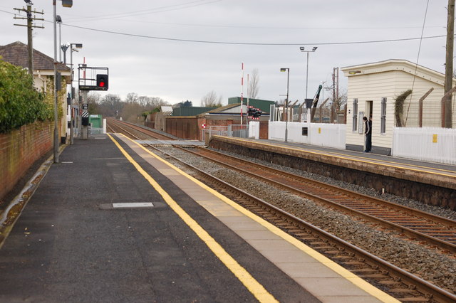 File:Moira railway station in 2007.jpg