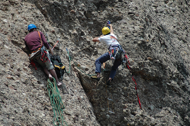 File:Montserrat-climbing.jpg