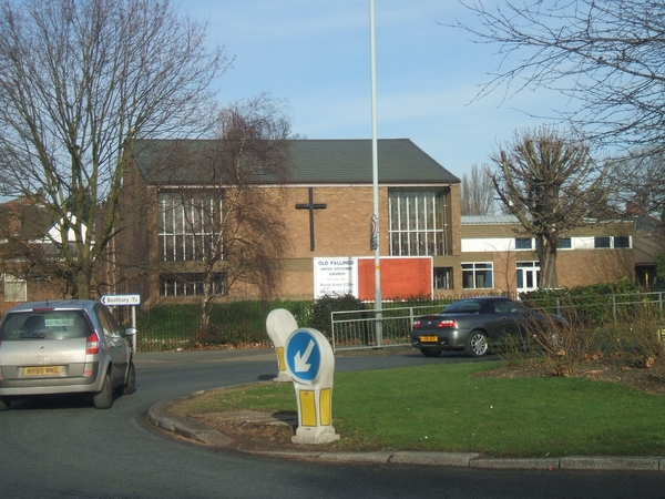 File:Old Fallings United Reformed Church - geograph.org.uk - 332410.jpg