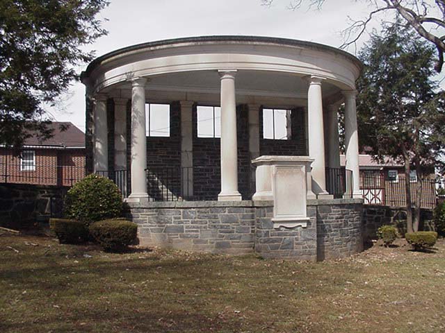 File:Philly National Cemetery.jpg