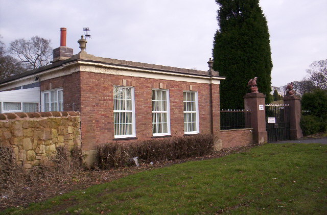 File:Prescot Lodge, Knowsley Hall (Safari Park entrance) - geograph.org.uk - 125401.jpg