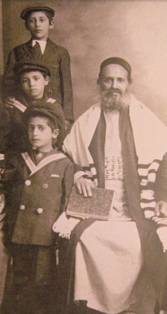 Rabbi Avraham Al-Naddaf, circa 1920, Jerusalem.jpg