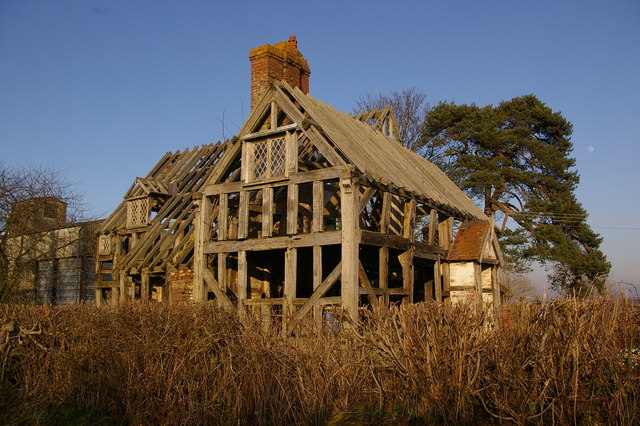 File:Ruined cottage at Lady Halton - geograph.org.uk - 703455.jpg