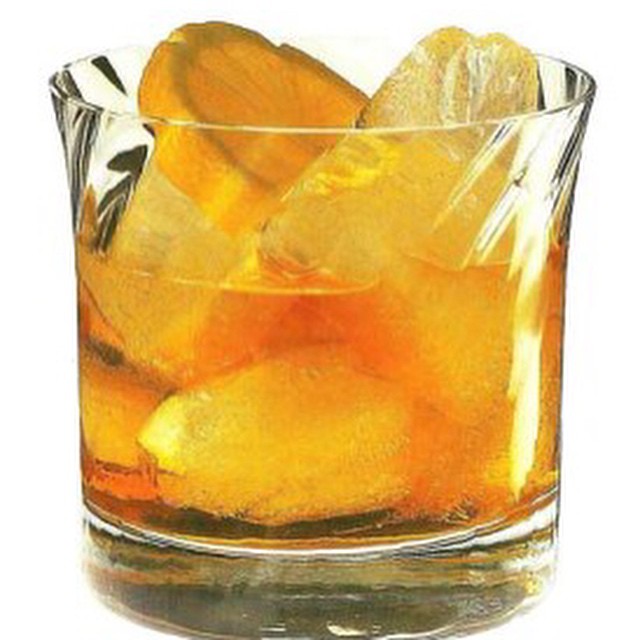 Rusty nail (cocktail) - Wikipedia