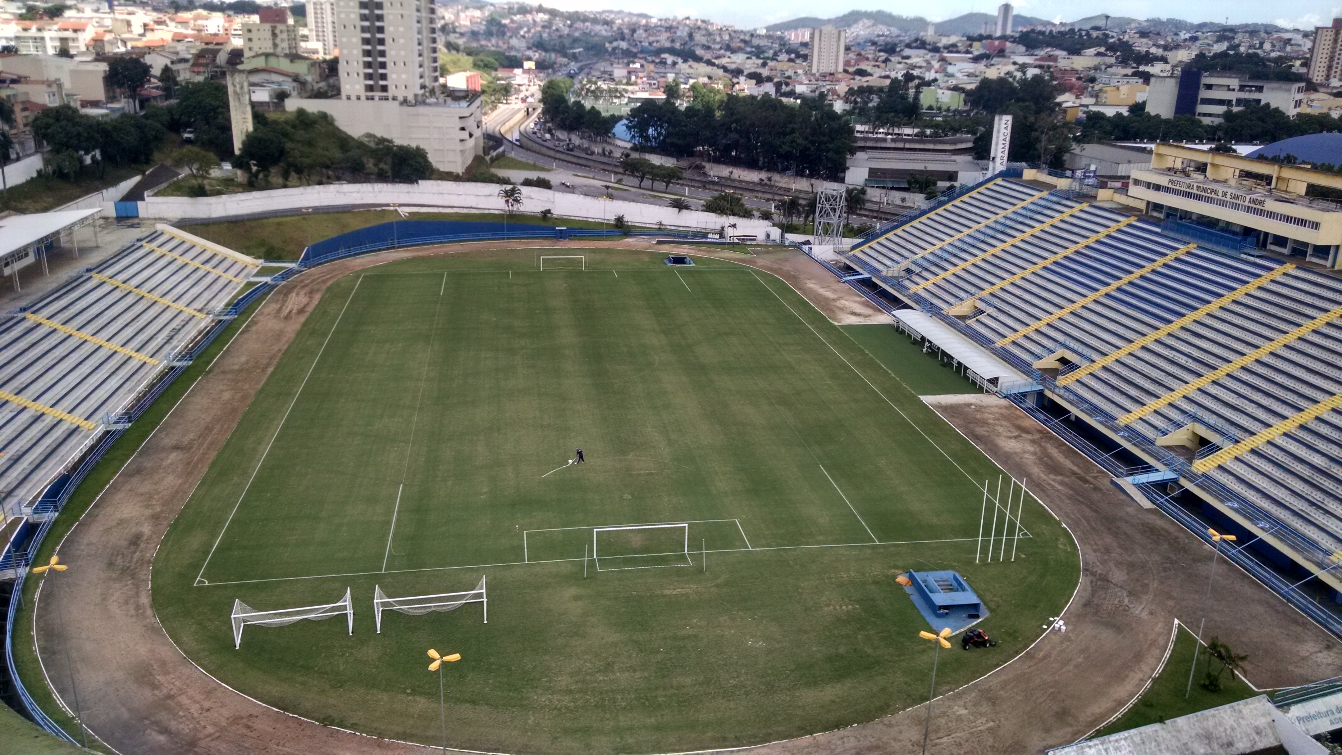 O Santo André apresenta mais - Esporte Clube Santo André