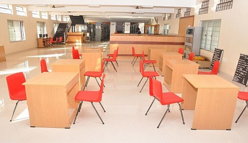 File:Saranathan College of Engineering - Library - Study Room.jpg