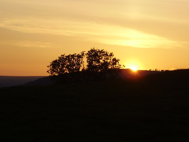 File:Sunset over Melrose - geograph.org.uk - 825574.jpg