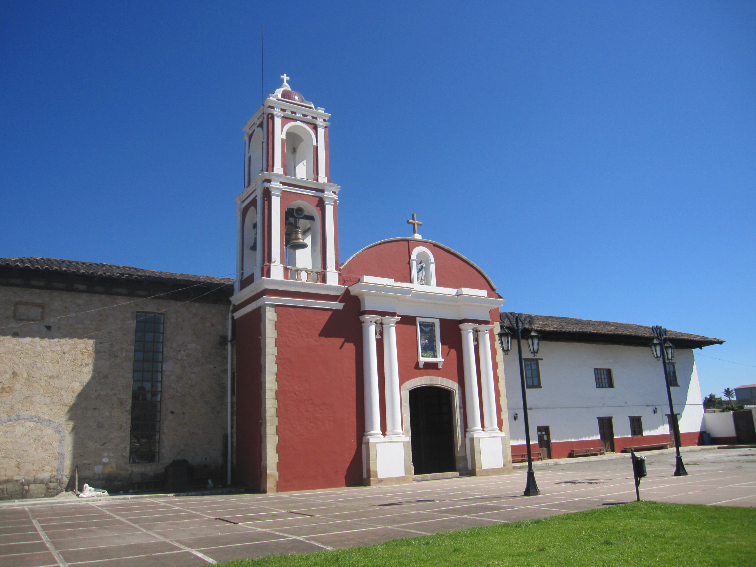 File:Templo de la Asunción de  - Wikimedia Commons