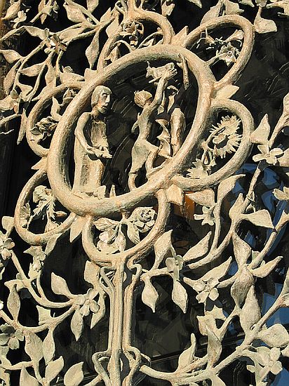 File:Washington National Cathedral ironwork.jpg