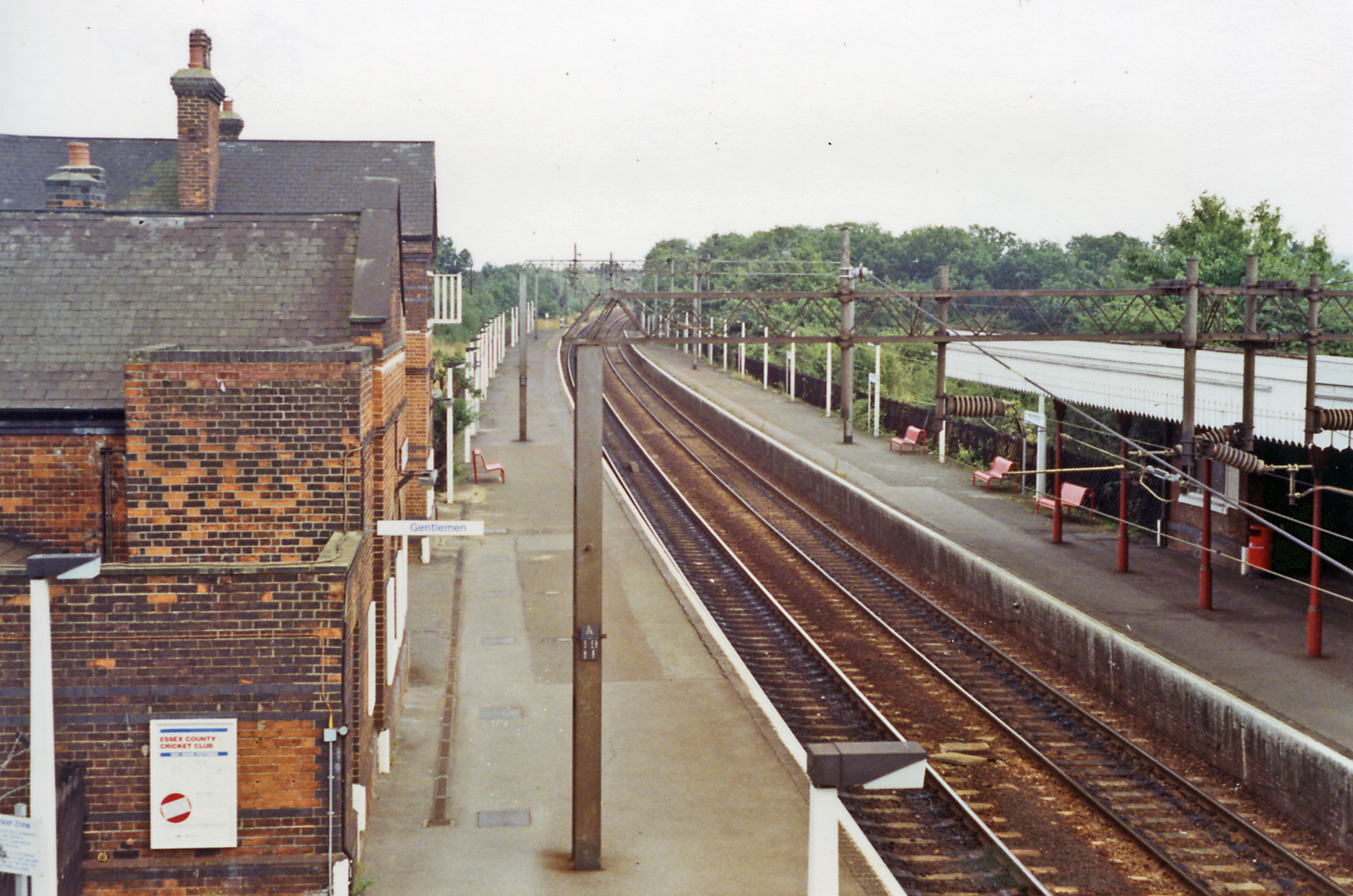 West Horndon railway station