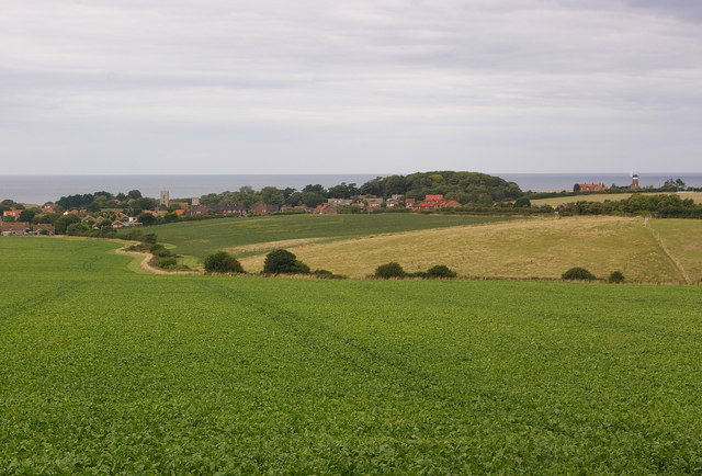 File:Weybourne - geograph.org.uk - 1054655.jpg