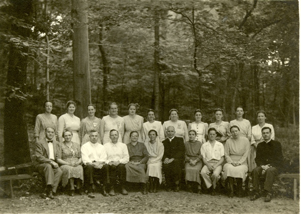 File:1946 07 Young People's Institute Staff Counselors (14765390306).jpg