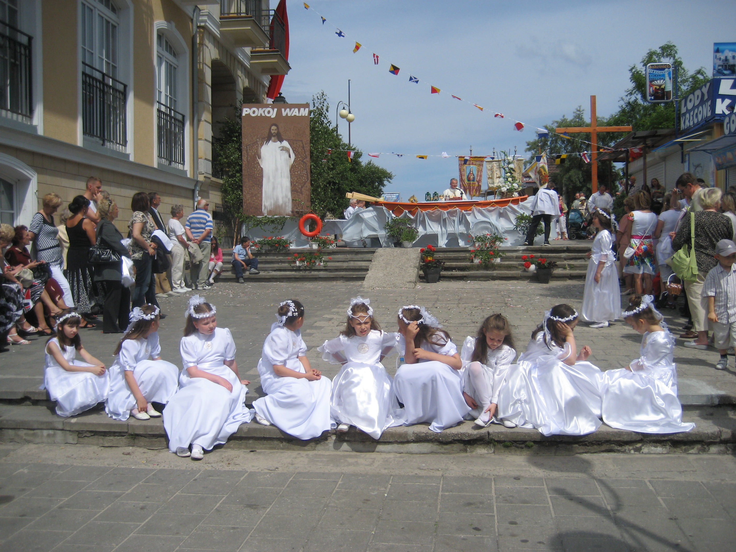 7.04 праздник. Corpus Christi праздник в Германии. Fronleichnam в Германии. Fronleichnam праздник в Германии. Праздник тела и крови Христовых.