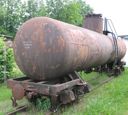 File:BanitisGulbeneKesselwagen.png