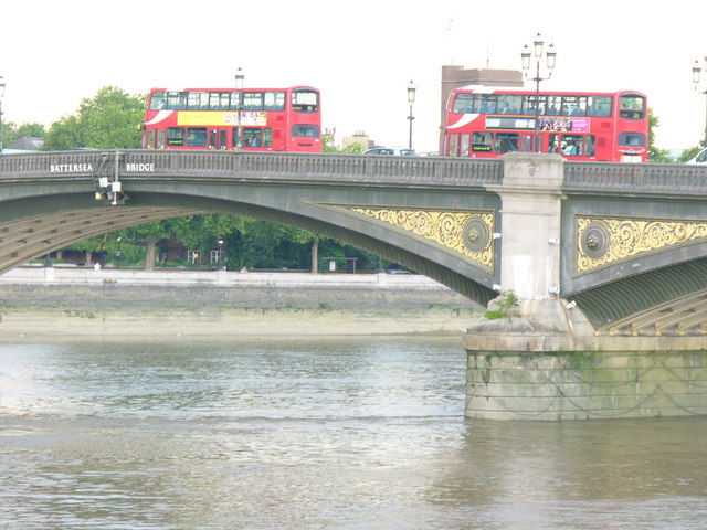 File:Battersea Bridge - geograph.org.uk - 1380742.jpg