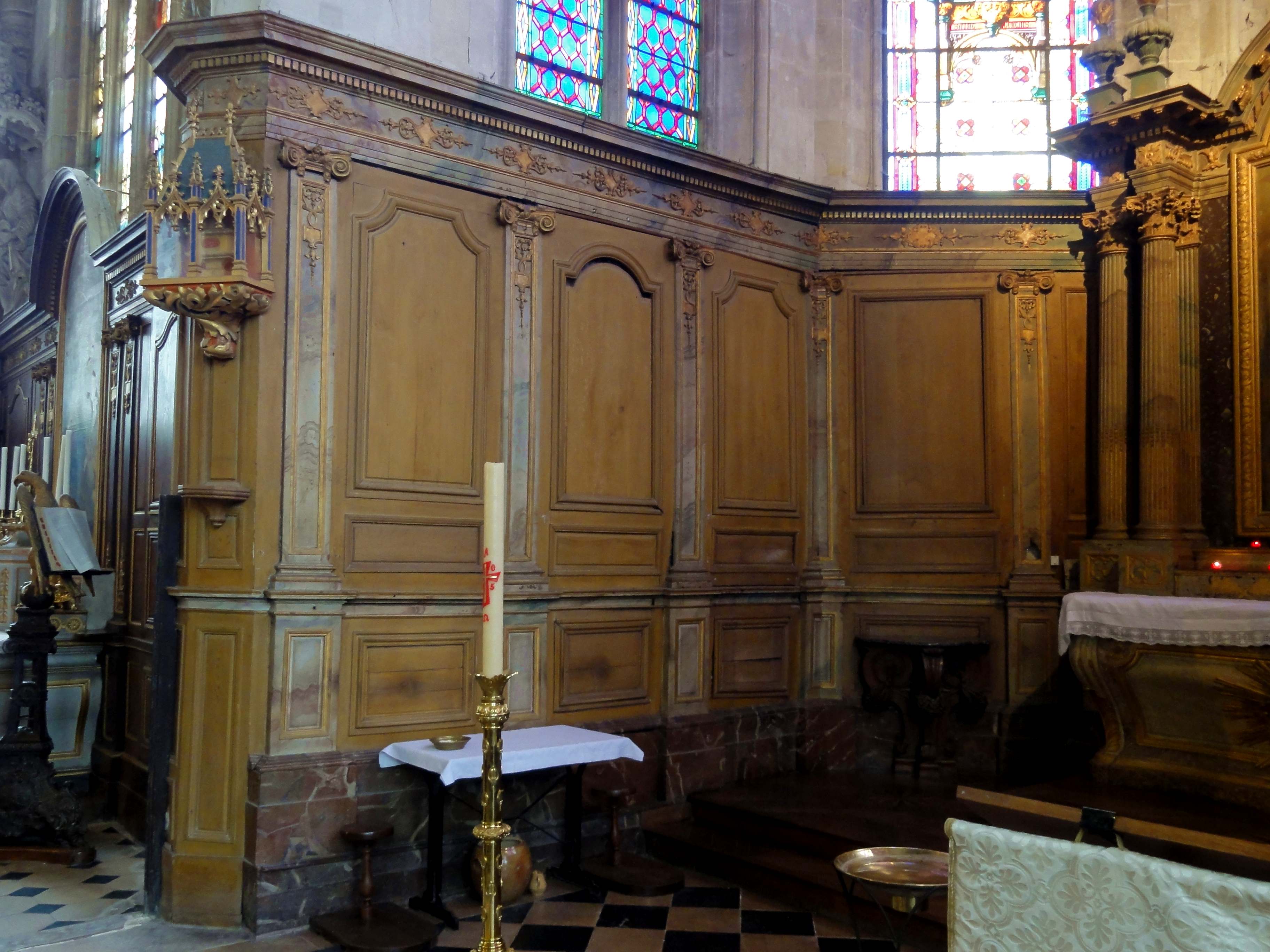 File:Bresles (60), église Saint-Gervais-Saint-Protais, boiseries de l'abside 1.JPG