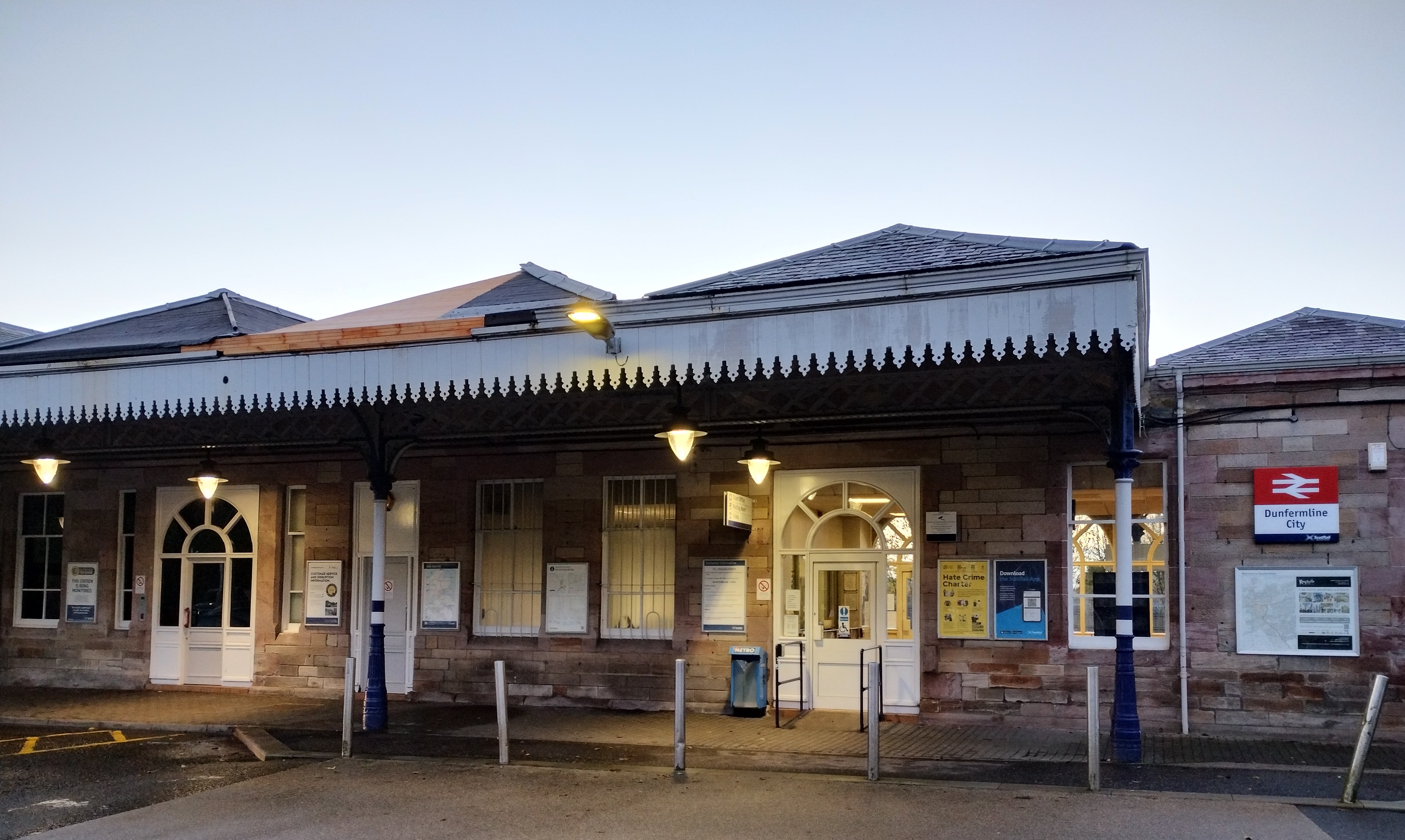 Dunfermline City railway station