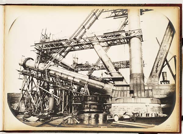 File Forth Bridge Construction Fife Cantilever Showing Arrangement Of Platforms For Construction Of Struts And Ties Jpg Wikimedia Commons