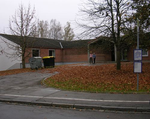 File:Grundschule-Anhausen.jpg