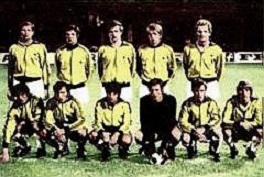 Fichier:L'équipe d'Allemagne de l'Est de football, médaillée de bronze aux JO de 1972.jpg - Wikipédia