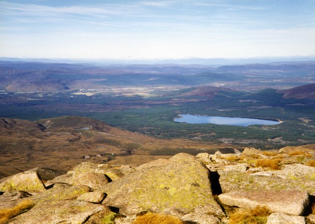 File:Loch Morlich - geograph.org.uk - 366815.jpg